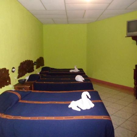 Hoteles Kakchiquel Panajachel Ngoại thất bức ảnh