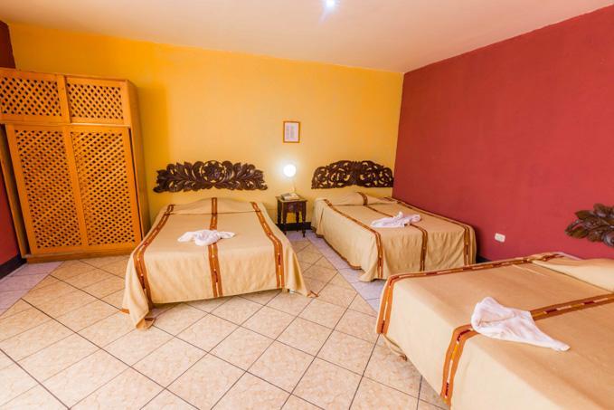 Hoteles Kakchiquel Panajachel Ngoại thất bức ảnh